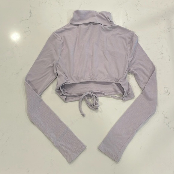 Thin Long Sleeve Crop Top Lilac - Picture 2 of 3